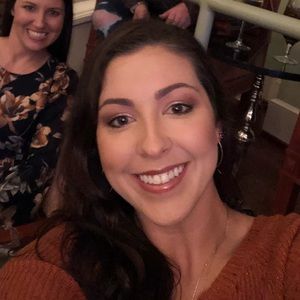 Meet your Posher, Stephanie